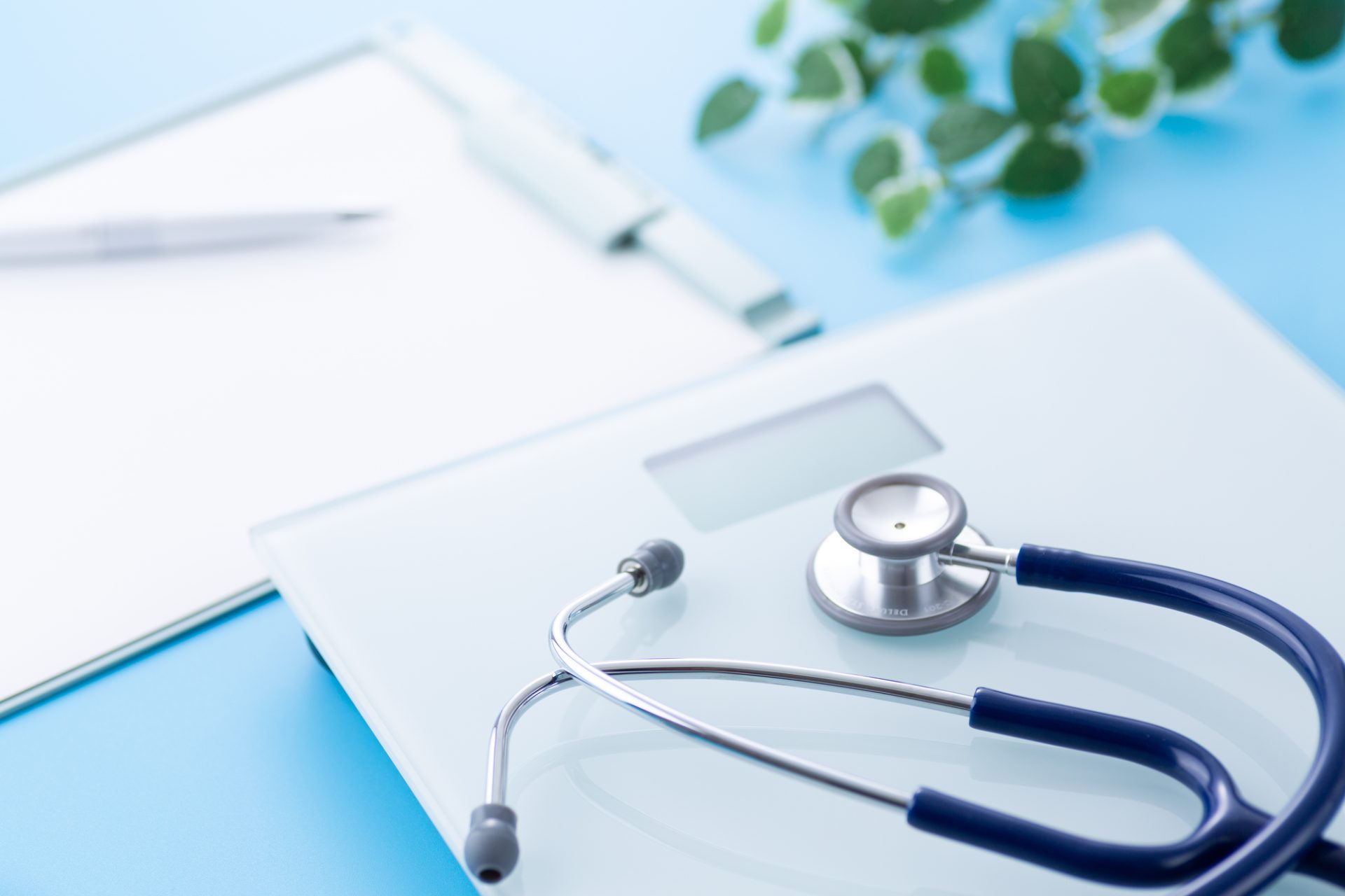 ヘルスメーターと聴診器