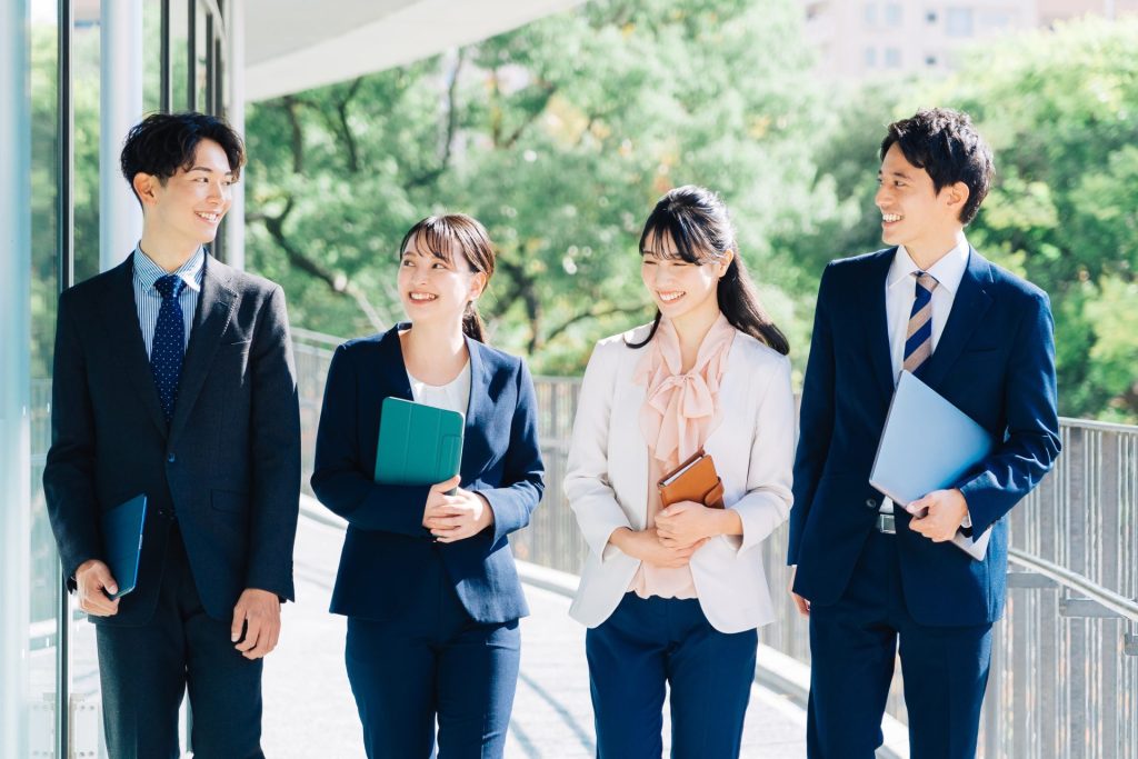 健康経営を推進する企業に勤務する従業員のイメージ